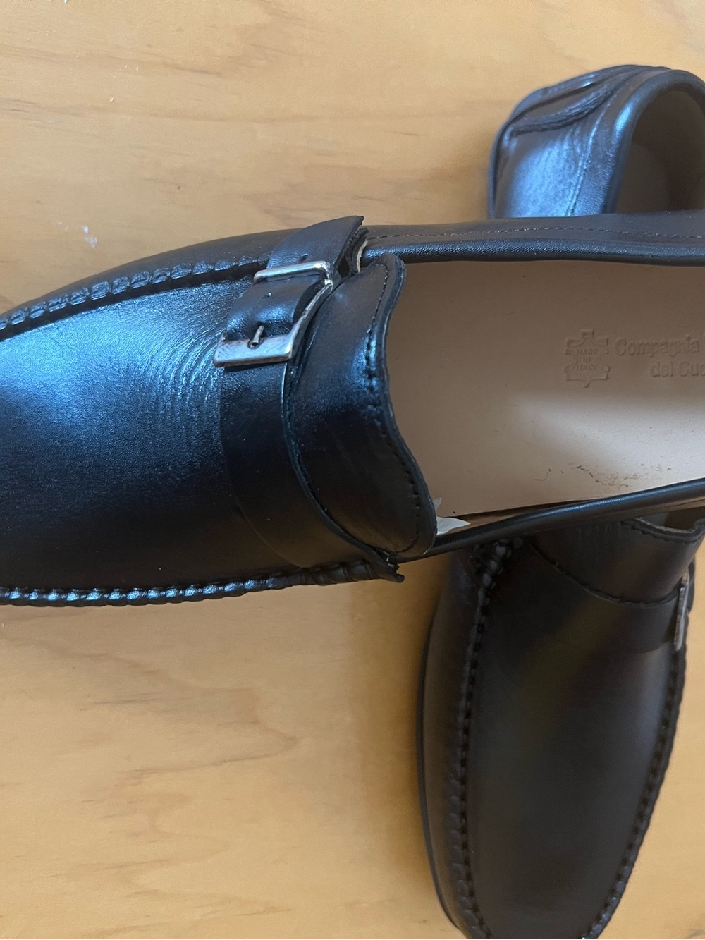 Classic Black Leather moccasin Men's Slip-On Loafers
11/11.5